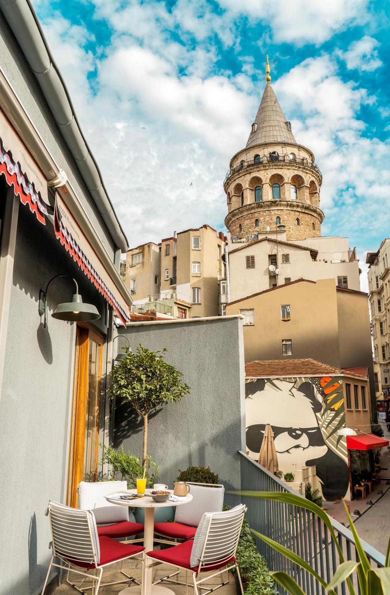 Ecole St. Pierre Hotel Istambul Exterior foto
